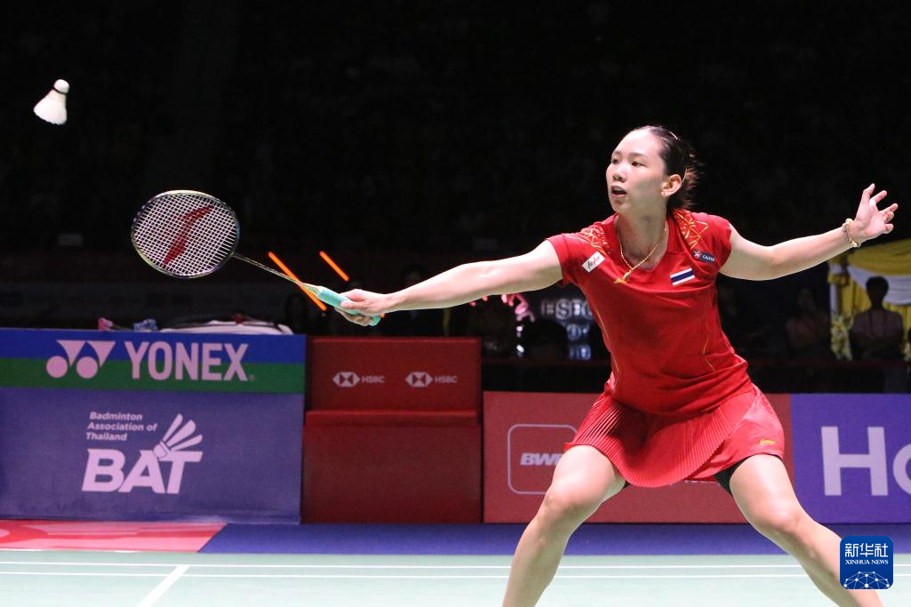 8日在英国 8日在英国