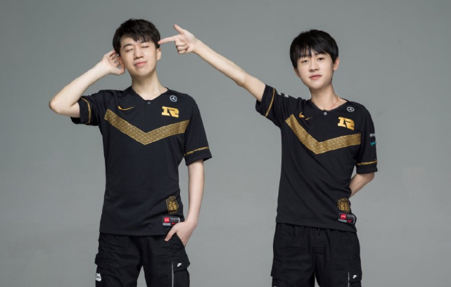 不仅展现了 不仅展现了