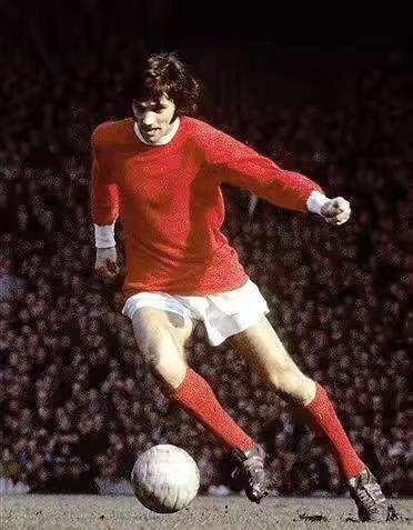 入选18强赛名单？29岁蓉城主力官宣完成会籍转换！已能为国足出战