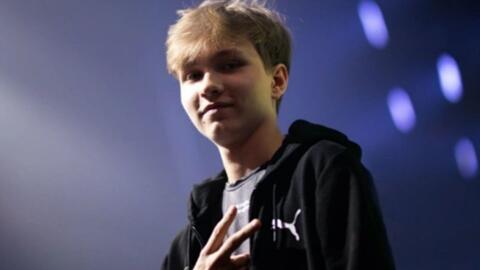 业联赛中 业联赛中